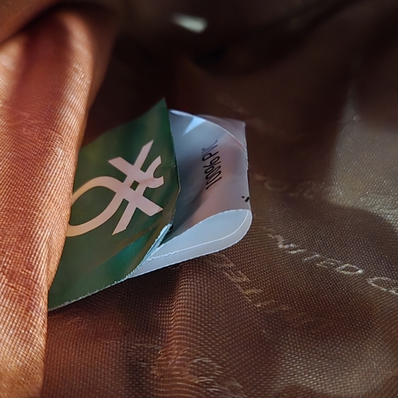 Benetton Purse - Picture 5 of 11